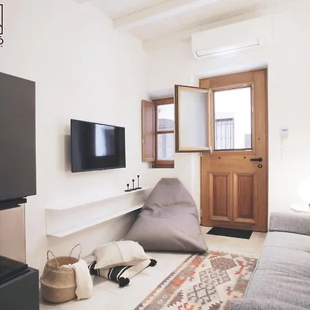 Mikio House